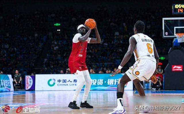 关于半场悬念:54-51,北京队略占优势,比赛火药味十足!的信息 关于半场悬念:54-51,北京队略占优势,比赛火药味十足!的信息